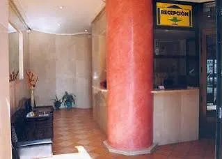 아파르타멘토스 투리스티코스 푸에르타 델 *